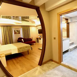 Hotel Life Corner, Izmir